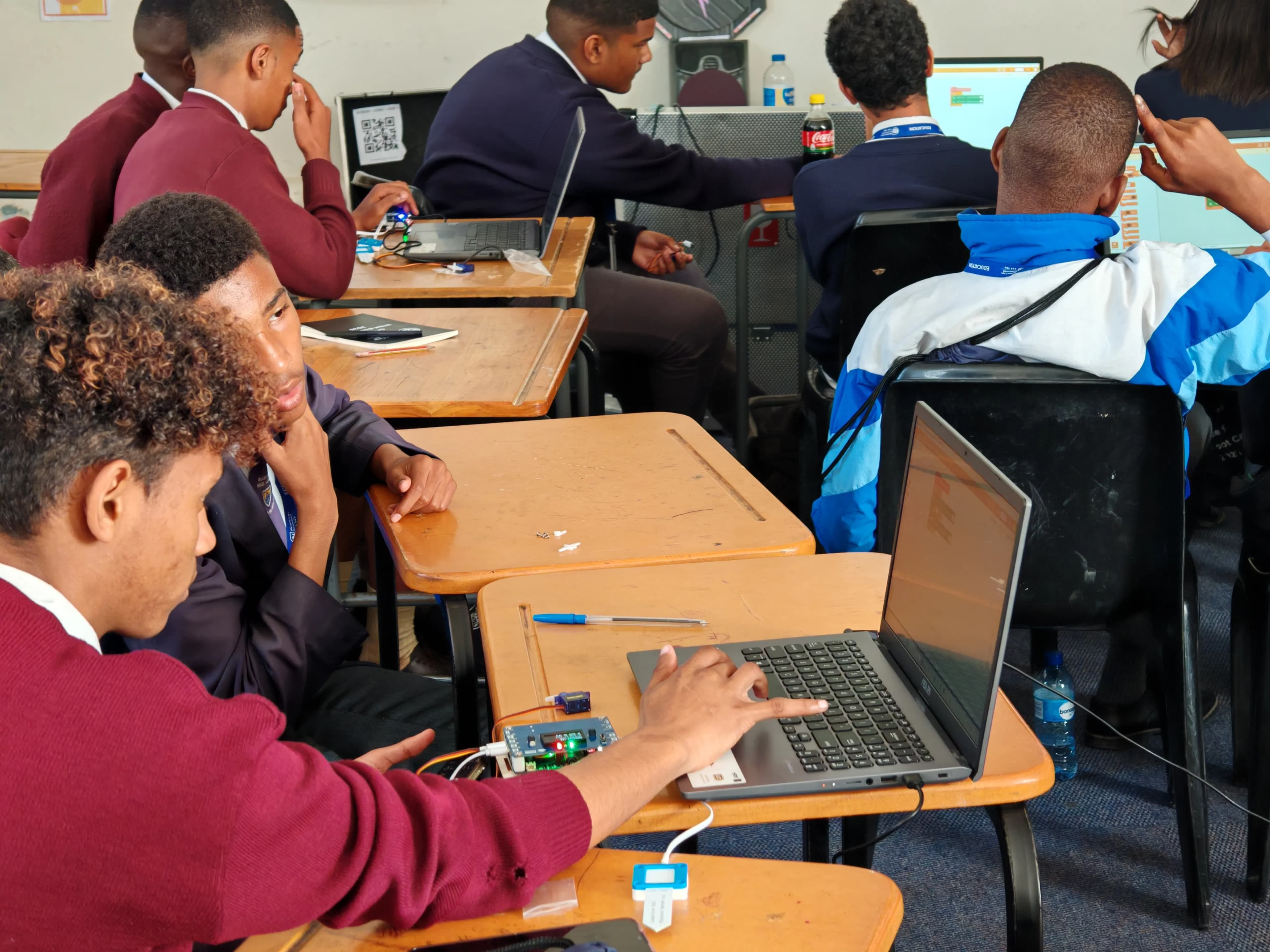 sheenbot∞ an der Cape Academy STEM Bootcamp