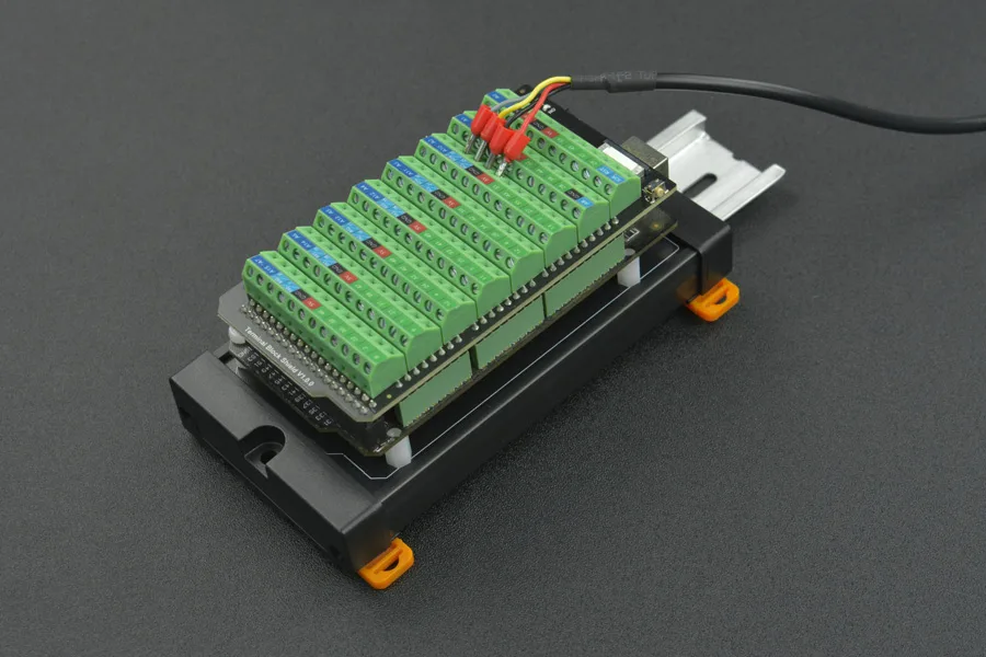 Wide voltage power input