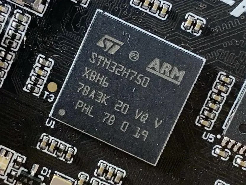 High-speed Cortex-M7 processing