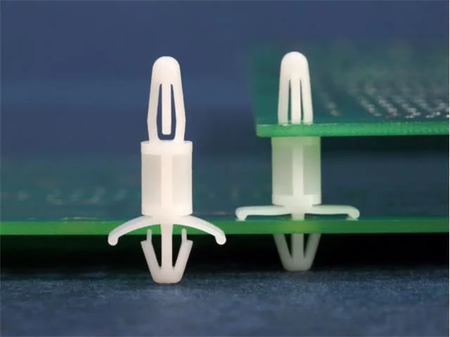 Snap-In Nylon PCB Spacer, 4 mm 4.8 mm, 25.4 mm Spacing