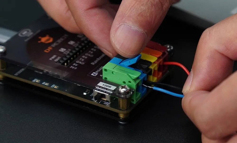 Tool-free lever quick-connect terminals