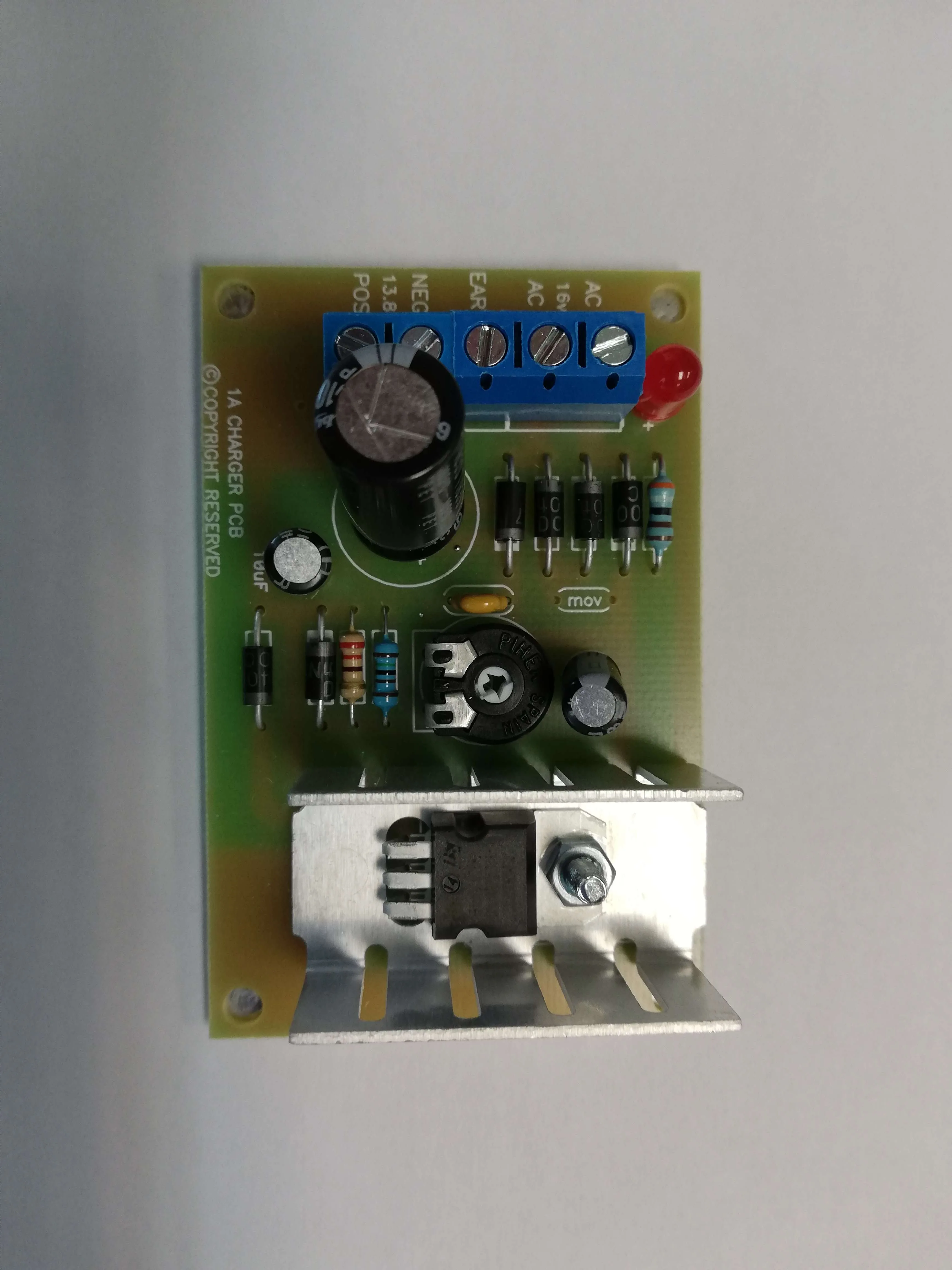 13.8V 1A Lead Acid Battery Charger, 16V AC Input