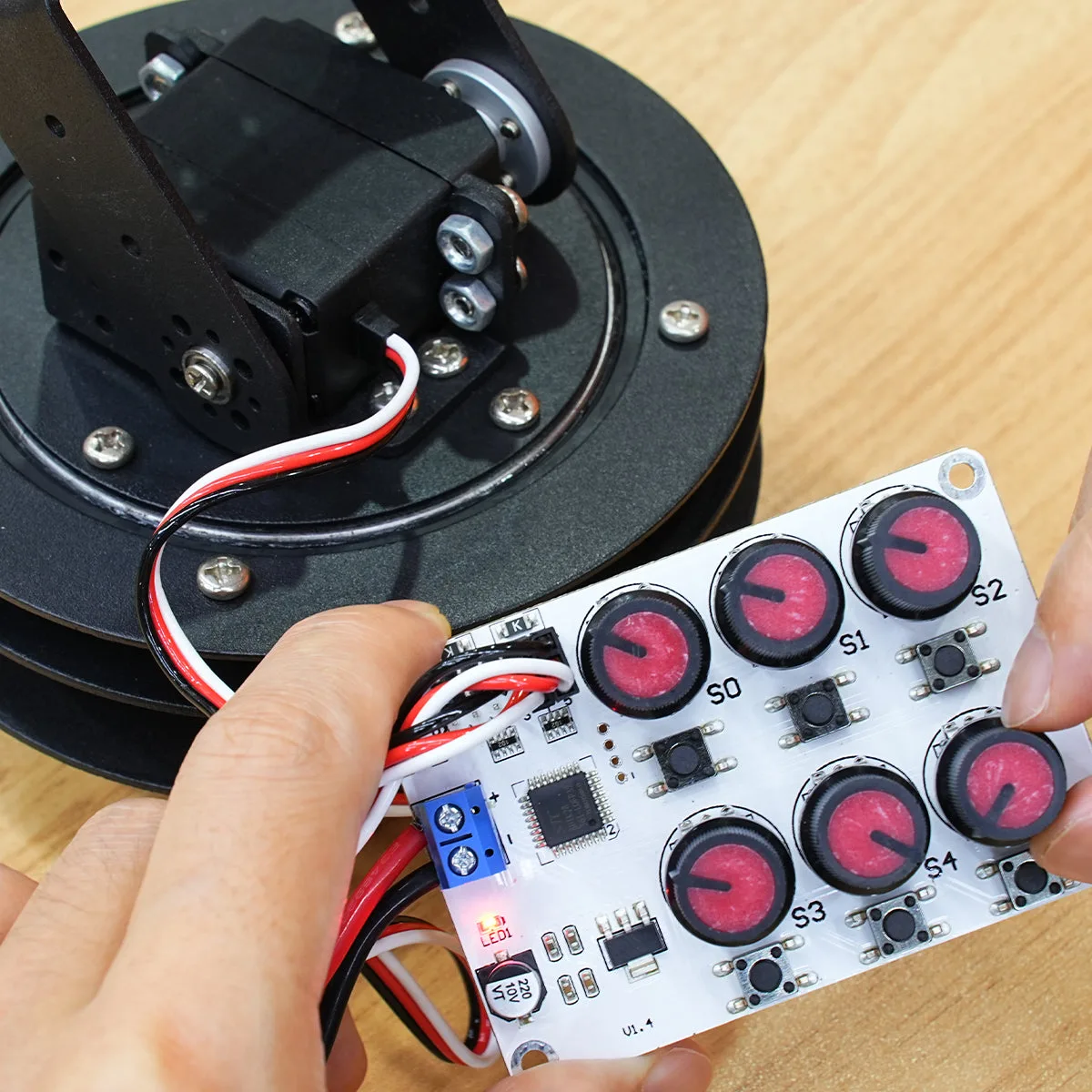 Simplified robotic arm debugging