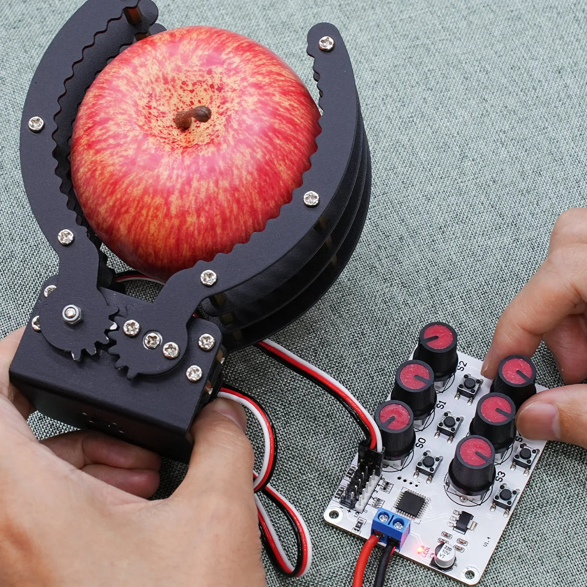 Efficient robotic claw calibration