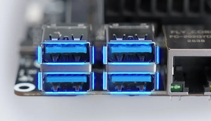 High-speed USB 3.0 connectivity