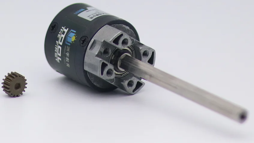 7104 Series Planetary Gearbox (5.2:1 Ratio, 80mm Length 8mm REX Shaft,)