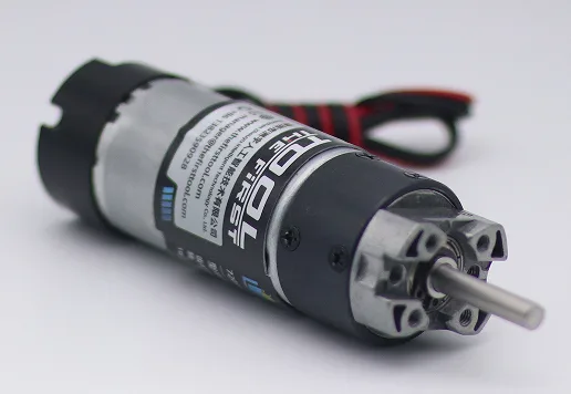 7202 Series Planetary Gear Motor (3.7:1 Ratio, 24mm Length 6mm D Shaft, 1620 RPM, 3.3 - 5V Encoder)