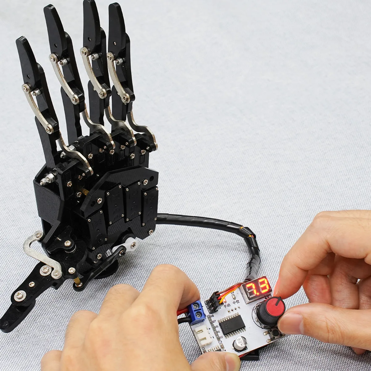 Servo gimbal alignment