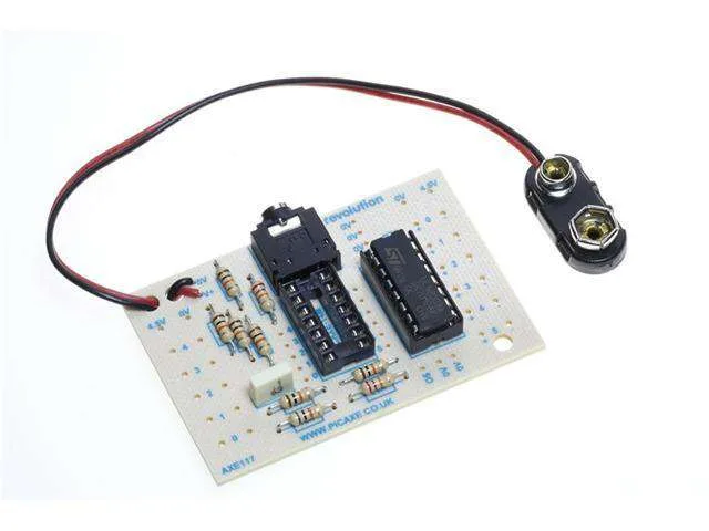 PICAXE AXE007M2 Microcontroller Chip with 6 I/O Pins