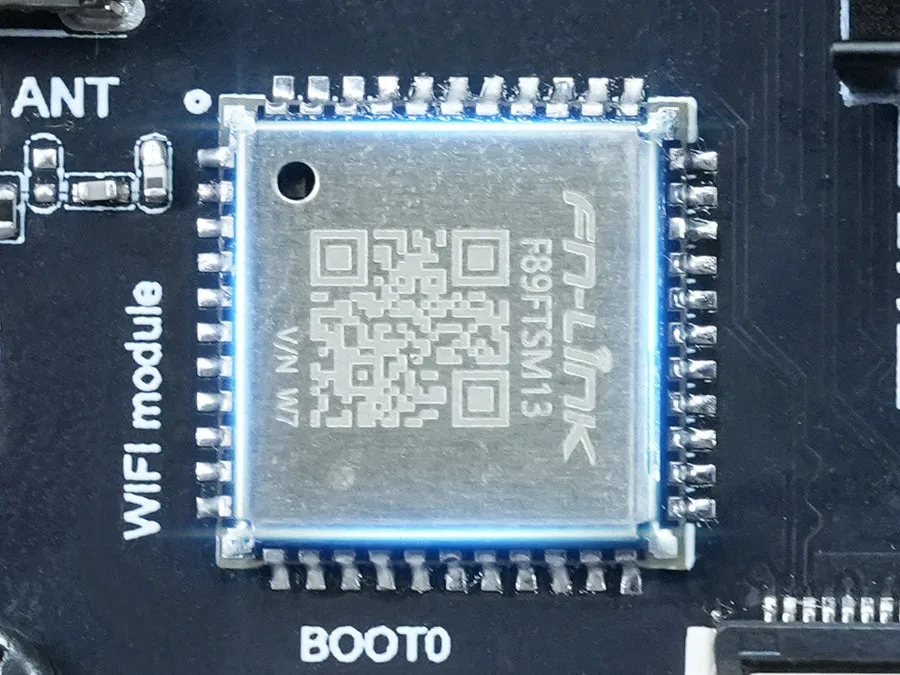 Interactive capacitive touchscreen