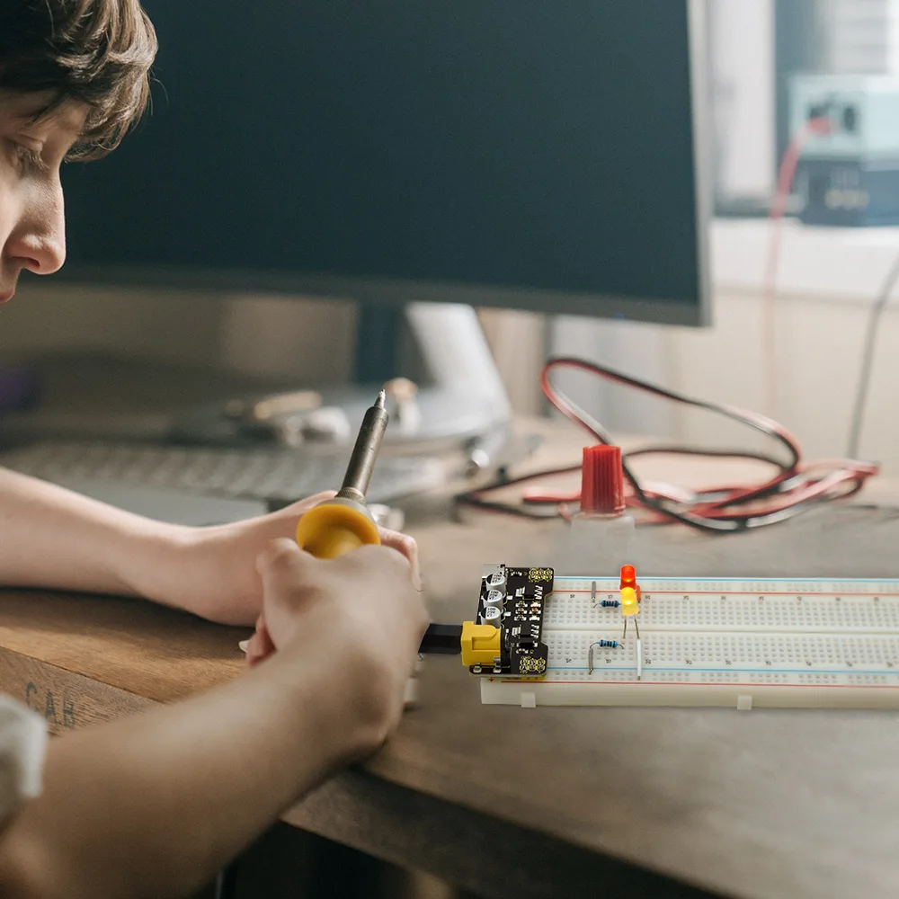 Dual voltage breadboard power