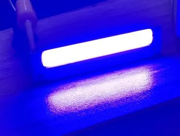 Uniform blue illumination